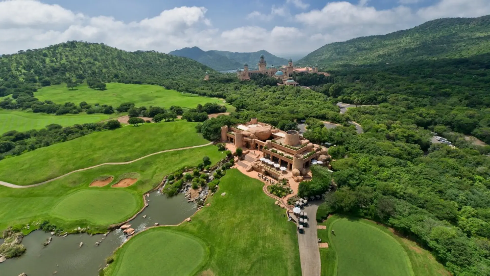 SCR6k2002-sun-city-lost-city-golf-course-crocodile-lounge-terrace-8214-1.jpg.sunimage.970.525.jpg